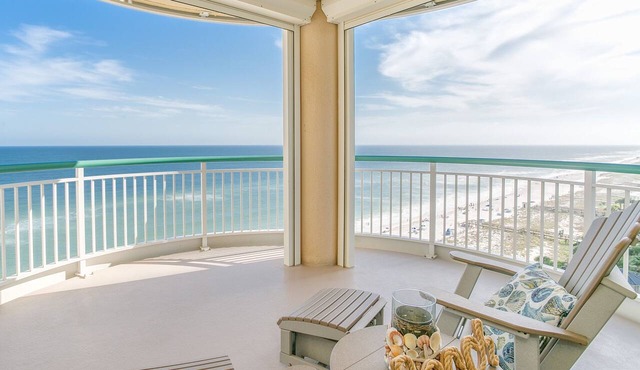 Fantastic Balcony ~ Indoor And Outdoor Pools ~ Hot Tubs ~ Tennis Courts!