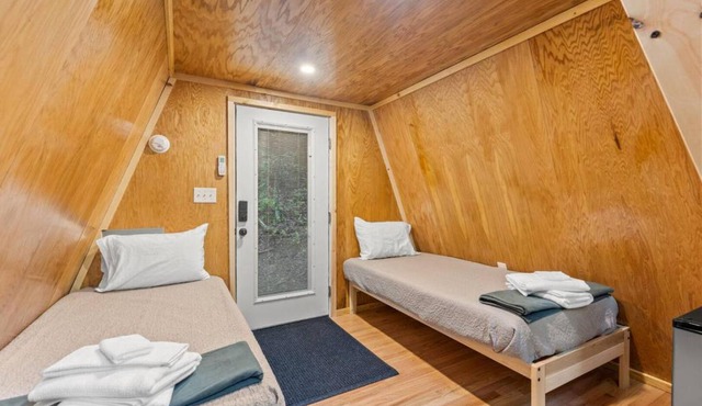 Fern Grove - Camping Cabin Retreat in RRG KY