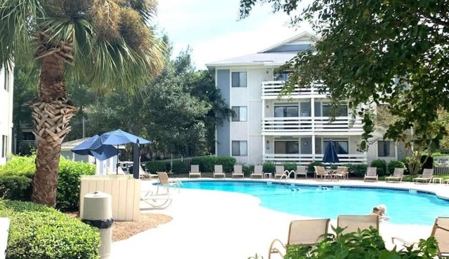Fiddler’s Cove 20I: Modern 2BR Condo with Pools, Tennis & Pickleball