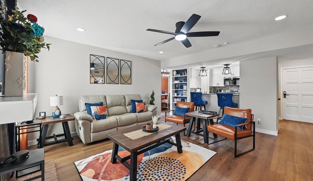 FIFA World Cup 2026 Worker/Media Haven! 2BR/2BA Condo, 30+ Day Stays, A/C, WiFi