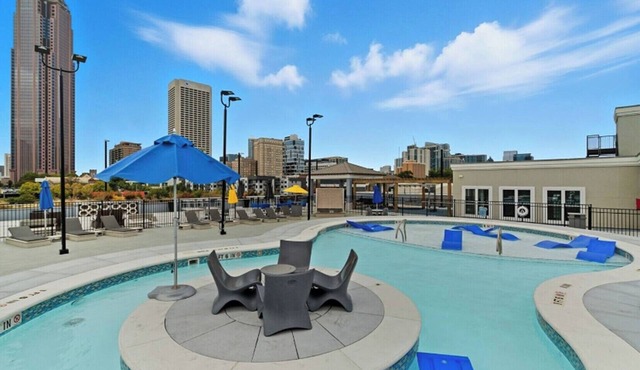 Major international sporting event King Suite | Rooftop Pool | Gym | Balcony & Skyline Views | ATL