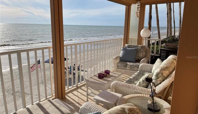 Florida - Beachfront Apartment with Gulf Views – Redington Beach -