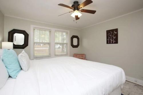 Forest Lake Hidden Gem 3 Min to Ft Jackson & Shops