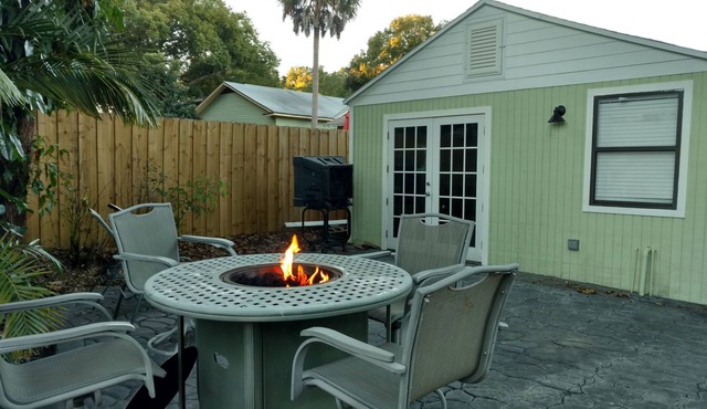 Fun Cottage In Historic District - NO CLEANING FEE!