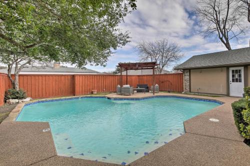 Game Room & Private Pool: Richardson Retreat