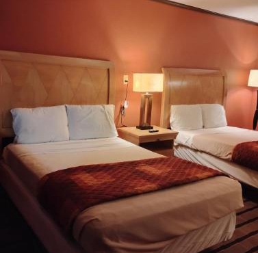 Gated 4 Double Beds 2 Bath Apt 132