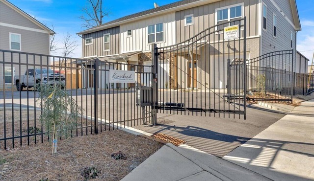 Gated Community~Brand new townhouse~Downtown Rome