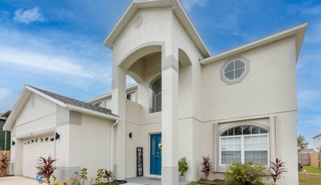 Getaway & Comfy House w/Pool