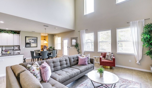 Gibsonton Vacation Rental w/Private Patio!