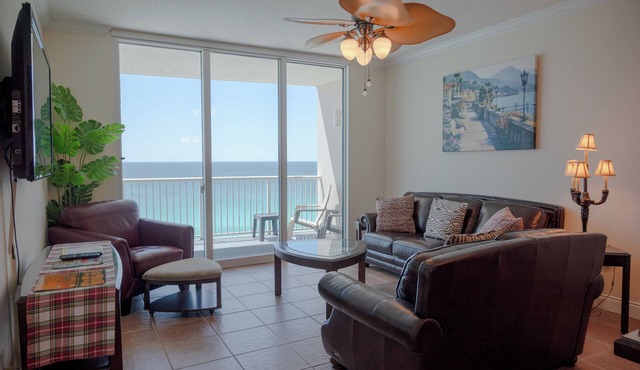 Great View and location, Beach/Gulf Front 3BR/3BA Free WiFi & Beach Serv daily