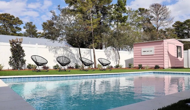 Gulfview Beach Escape - Heated Private Pool, Beach Gear & 6 Seater Golf Cart