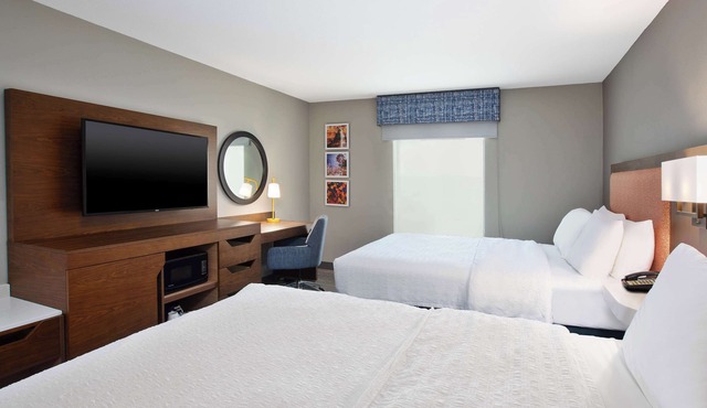 Hampton Inn Clinton, IA