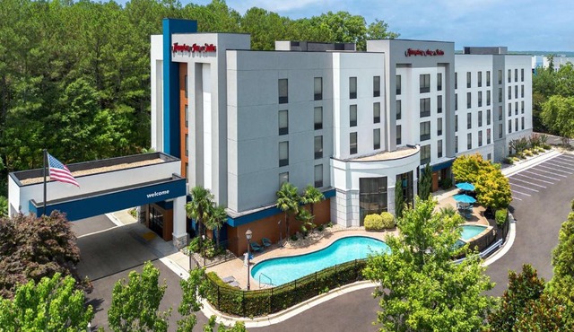 Hampton Inn & Suites Atlanta-Six Flags