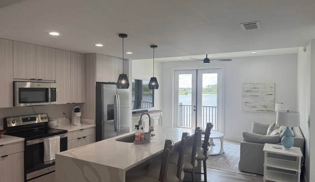 Handsboro Pointe Condo & Suites