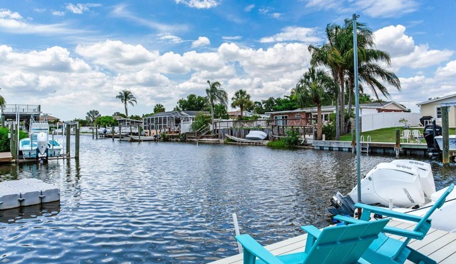 Heated pool on water, 3-bedroom house in beautiful Tampa