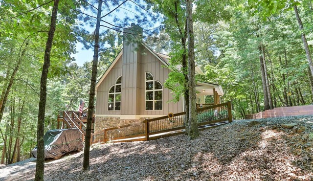 Hideaway in the Woods - Overton Lodge