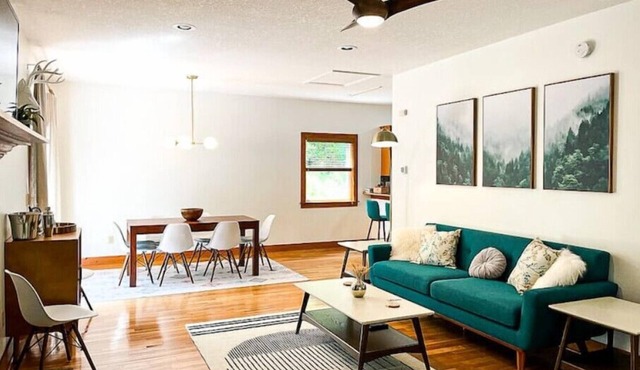 Hillside Cottage ★ Relax/Play/Indulge/Work