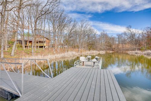 Historic Clark Cabin w/Deck & Fishing Pond Access