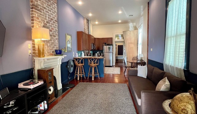 History, color, and art in quiet and comfortable Faubourg St. John shotgun