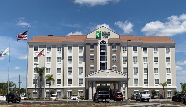 Holiday Inn Express Orlando - South Davenport by IHG
