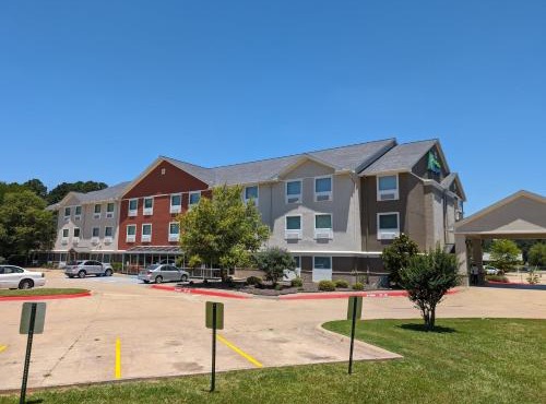 Holiday Inn Express & Suites - El Dorado by IHG