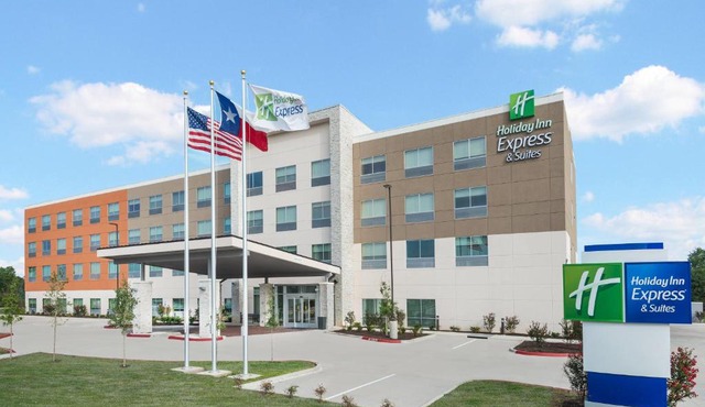Holiday Inn Express & Suites Bryan - College Station by IHG