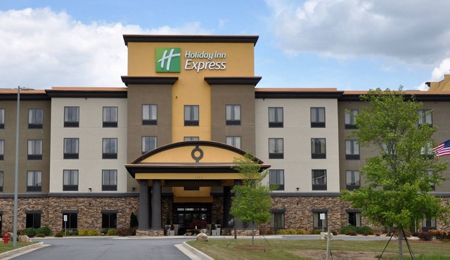 Holiday Inn Express & Suites Perry-National Fairground Area, an IHG Hotel