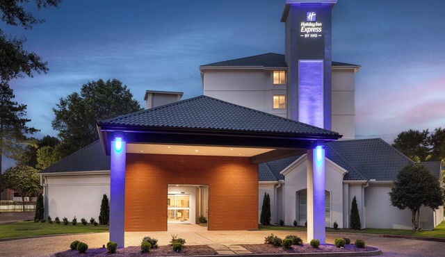 Holiday Inn Express & Suites Memphis East by IHG