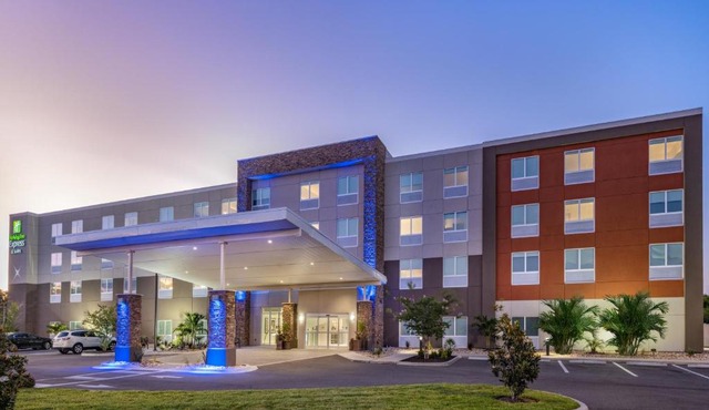Holiday Inn Express & Suites - Ruskin by IHG