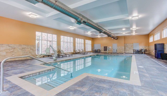 Holiday Inn & Suites Lafayette North by IHG