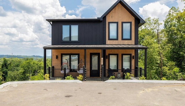 Horizons Ahead! New Luxury Home w/Theater & Private Pool by Beyond Expectations