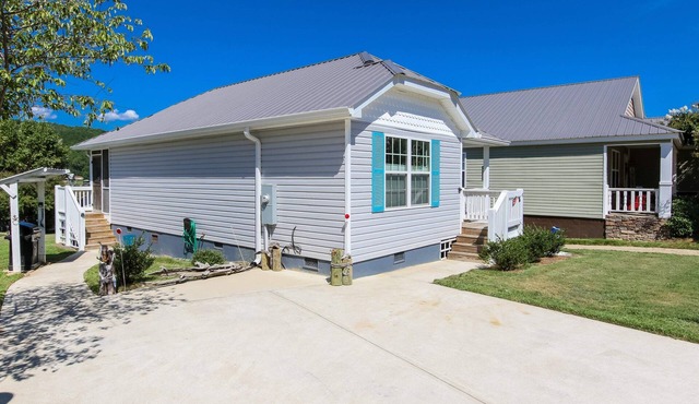 House #48 Tranquility Base (No Pets)