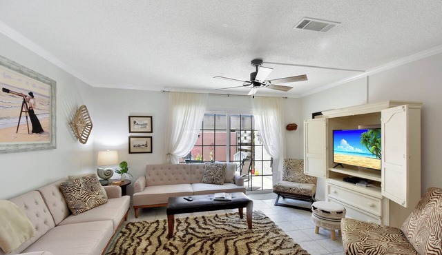 In the heart of the village. 2 bedroom condo