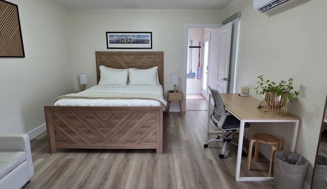 Independent private space. Perfect location!