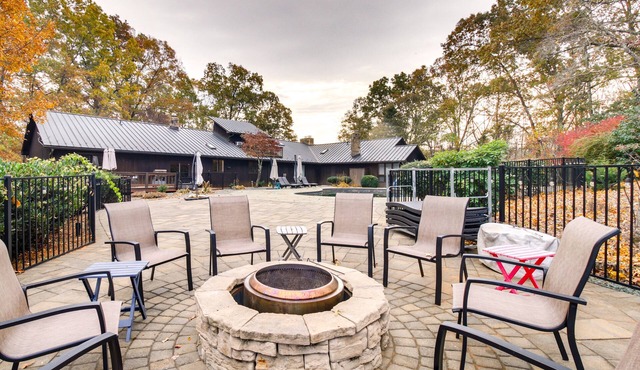 Inviting Charlottesville Retreat w/ Pool & Hot Tub