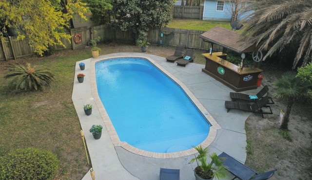 Island Home! Fully Fenced Yard Resort-Style Pool Espresso Bar