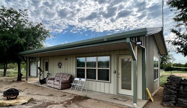 Jacksboro Glamping Destination with Sports Facilities in Texas