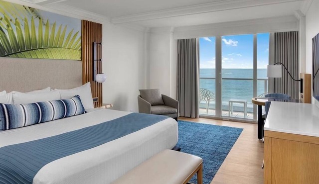 Jupiter Beach Resort – Oceanfront Suite w/2 rooms & 2 baths!