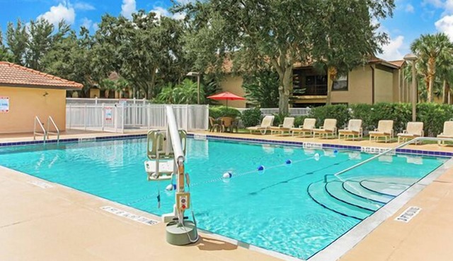 Kissimmee | Easy Golf Retreat | Pool + Golf