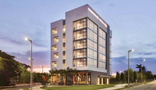 Kompose Boutique Hotel Miami Airport