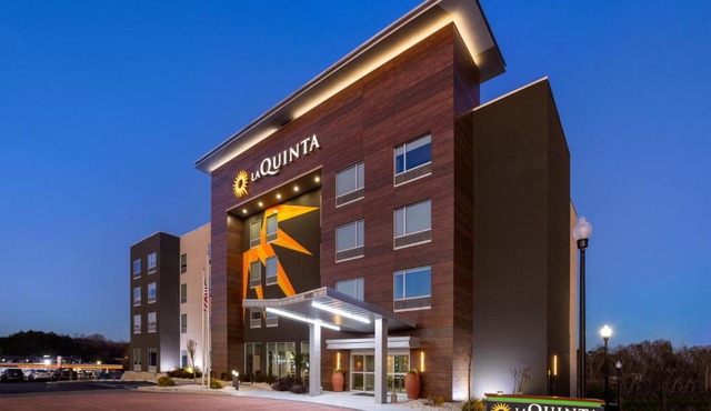 La Quinta Inn & Suites by Wyndham Locust Grove