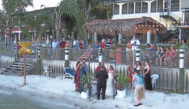 Lake Roy Beach Inn
