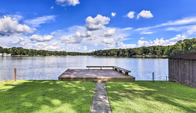 Lakefront Macon Getaway Grill, Pet Friendly!