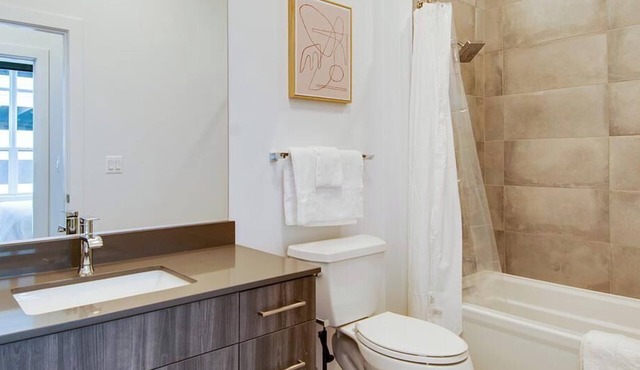 Landing at BLVD Commons - 1 Bedroom in Downtown Ashburn
