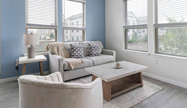 Landing | Beautiful 2BD, Gym