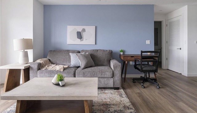 Landing | Beautiful 2BD, Pool