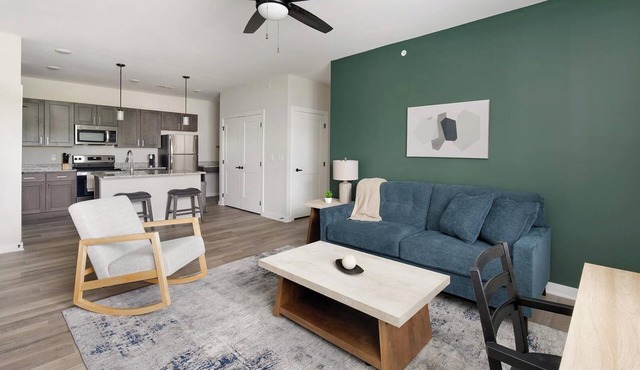 Landing | Beautiful 2BD, Gym