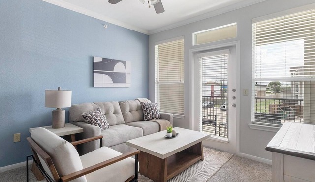 Landing | Chic 2BD, Game Room, Clubhouse