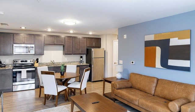 Landing | Chic 2BD, Gym, Pool