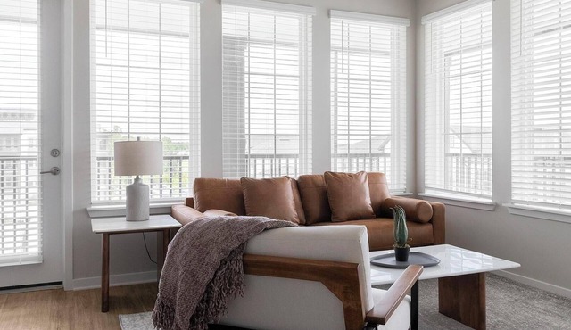 Landing | Chic 2BD, Gym, Clubhouse